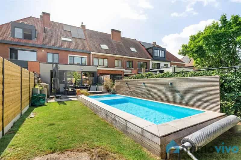Huis te koop Edegem gerenoveerd zwembad Hof Ter Linden