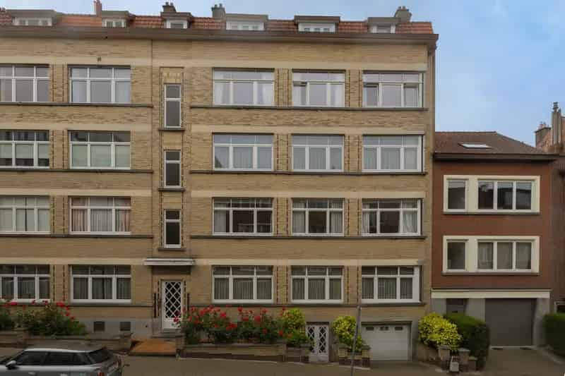 Appartement te koop 2 slaapkamers Nabij Faciliteiten