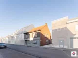 Handelspand te koop Dentergem - 766m² met magazijn