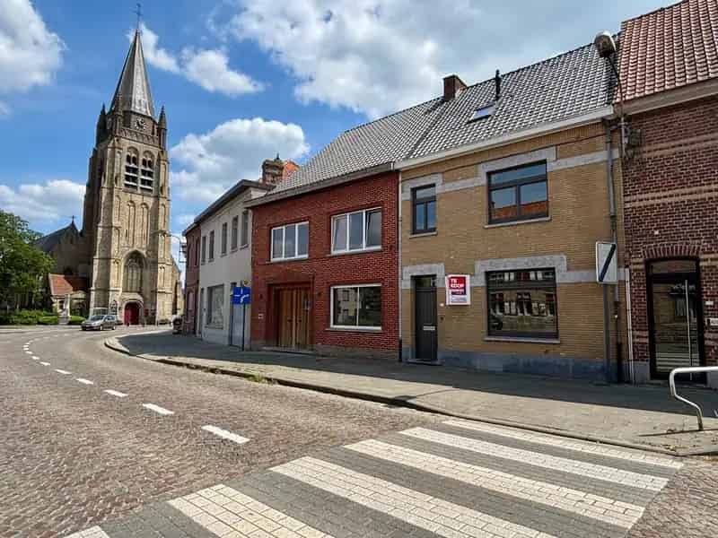 Gerenoveerde Rijwoning Vlamertinge Centrum