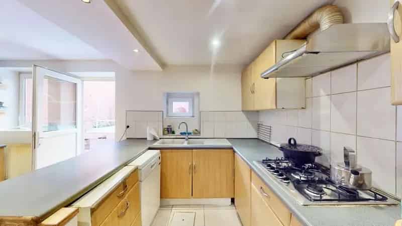 Huis te Schaerbeek 6 slaapkamers 323m2