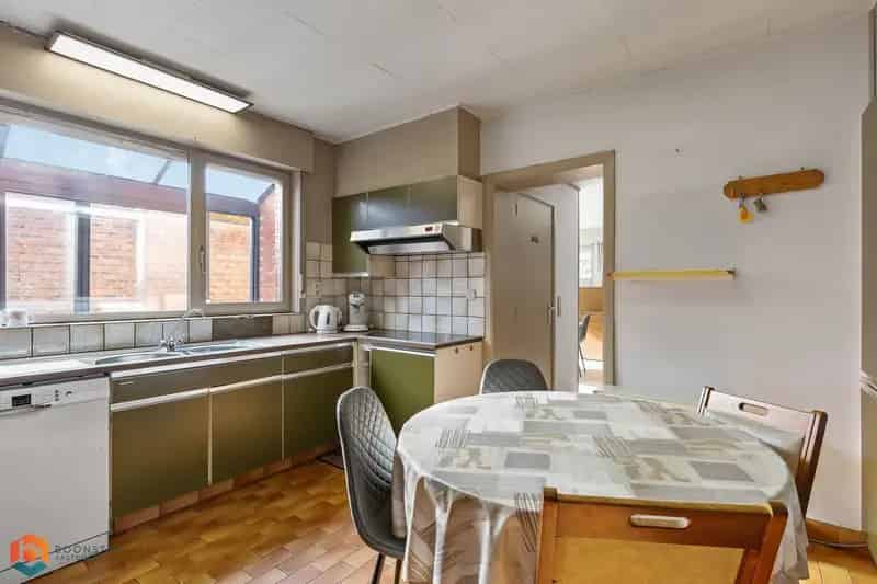 Woning met 3 slaapkamers en dubbele garage te Lier