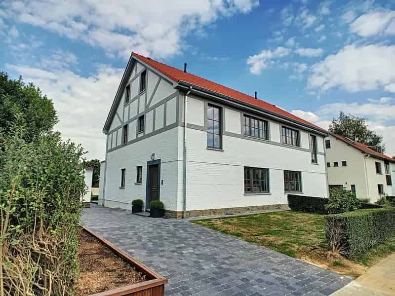 Huis te koop Anglo-Normandische stijl 180m² tuin Kraainem