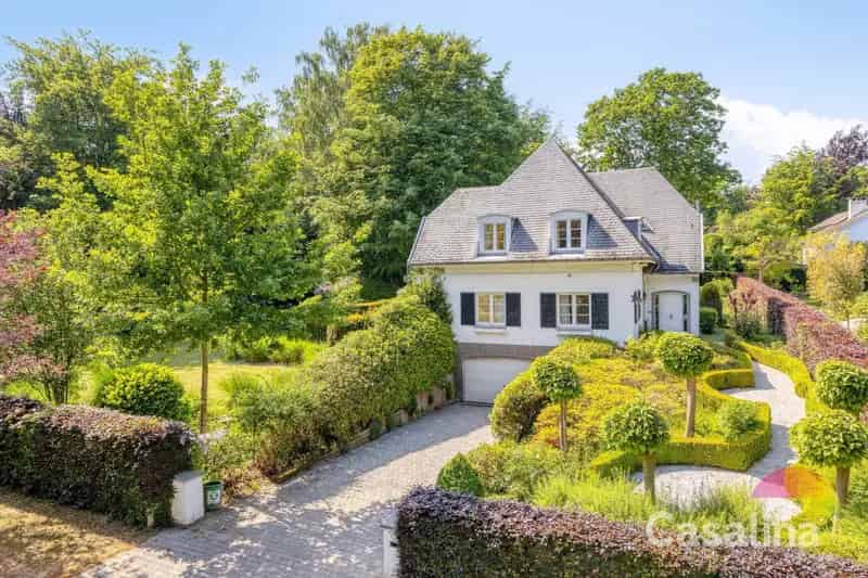 Viergevelvilla Baron Albert dHuart Veel Potentieel