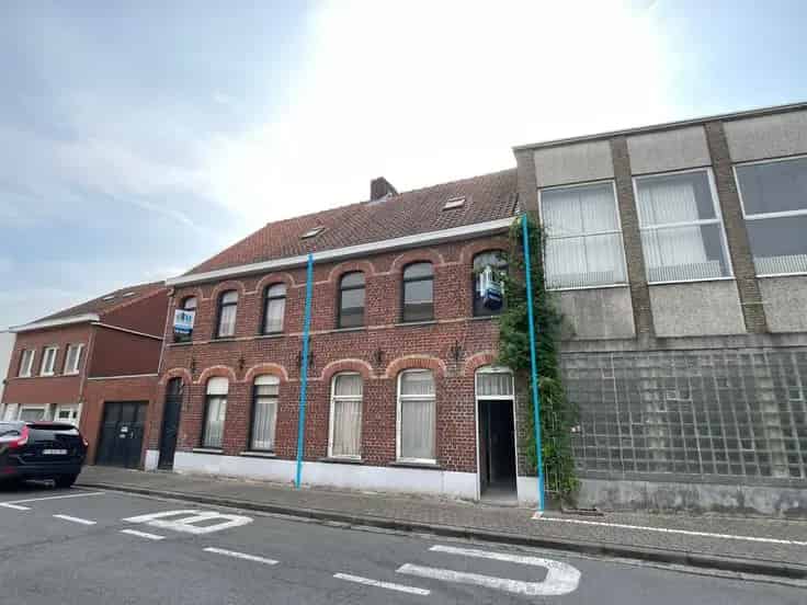 Huis Te Koop Torhout: Af te werken woning met tuin