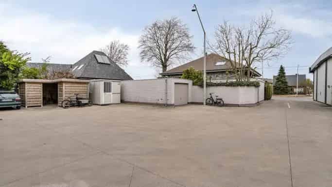 Huis met magazijn te koop in Torhout