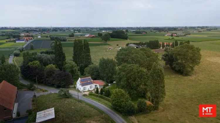 CHARMANTE WONING MET EEN PRACHTIGE TUIN OP EEN LANDELIJKE LOCATIE TE BESELARE