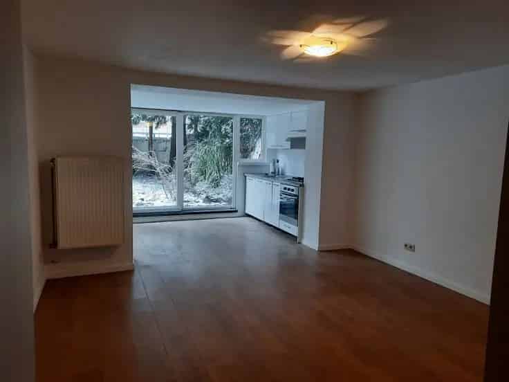 Studio te Koop Nabij Metro Thieffry 55m2 Tuin