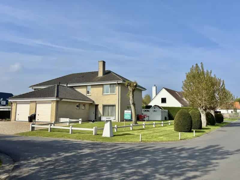 Huis te koop Oostduinkerke: Instapklare woning nabij duinen