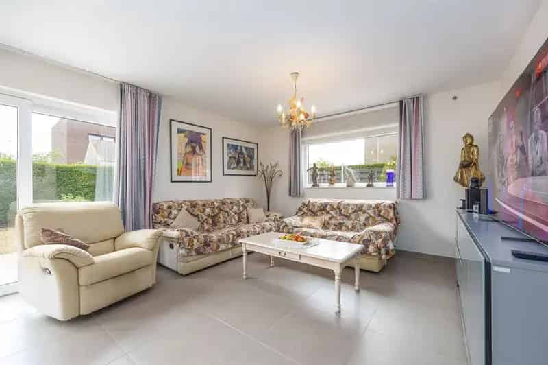 Villa te koop Oostende 3 slaapkamers Zonnige tuin Garage Carport