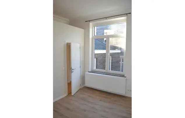 Huur 1 slaapkamer appartement van 60 m² in Liège