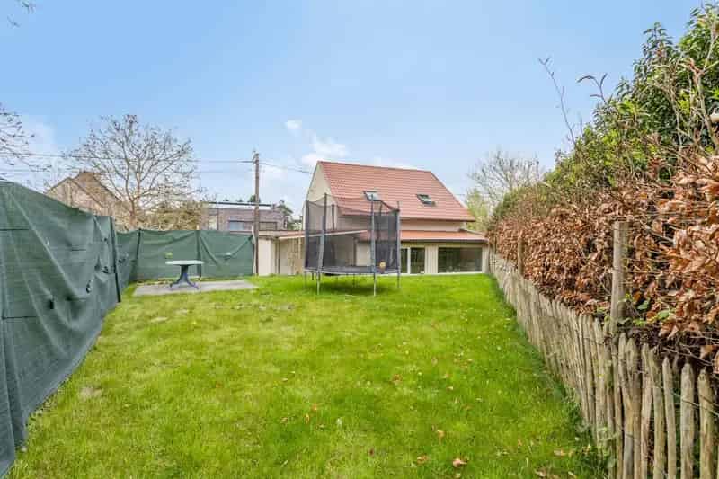 WONING MET TUIN IN HAASRODE