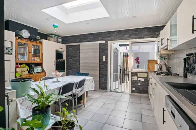 Instapklare woning 3 slaapkamers ruime tuin Merksem