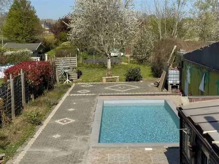 Huis Te Koop 255m2 4 Slaapkamers Zwembad Garage