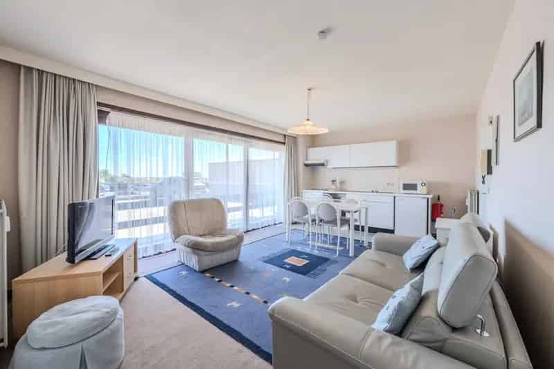 Appartement te koop Middelkerke: 1 slaapkamer, ruim terras, zeezicht