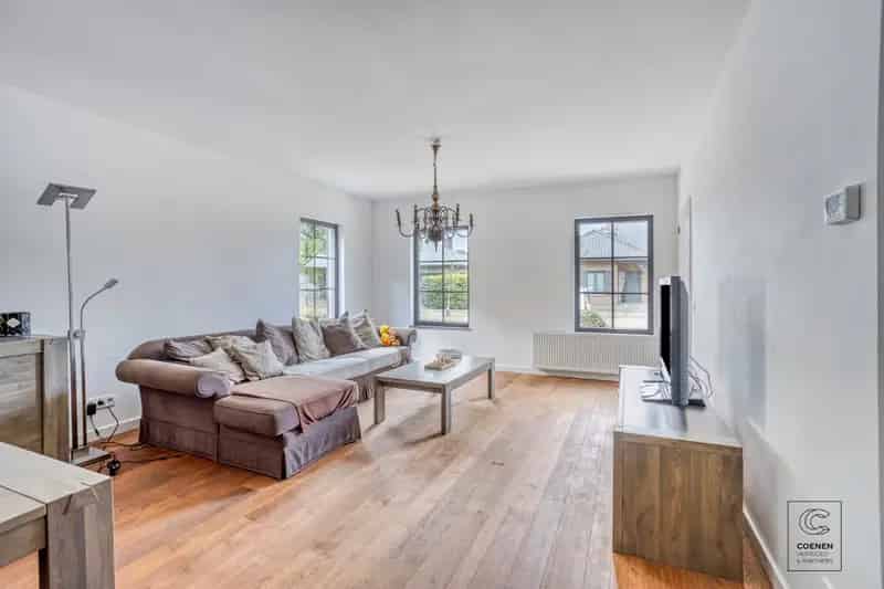 Gerenoveerde Villa 6 slaapkamers 351m² Rustige Locatie