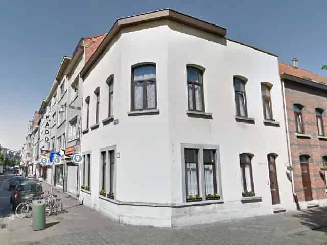 Appartementen Handelsteeg 1-2 1901 gerenoveerd 1993