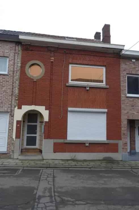 Huis Te Koop Rustig Gelegen Garage Dubbel Glas