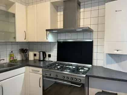 Kamer te Huur Rue Jenatzy - Gemeubileerd Appartement 9 slaapkamers