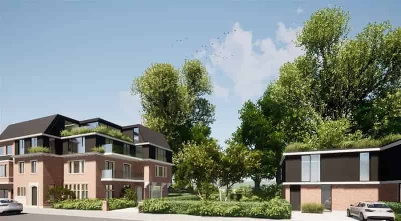 Gesloten Nieuwbouwwoning 3 Slaapkamers Mooie Tuin