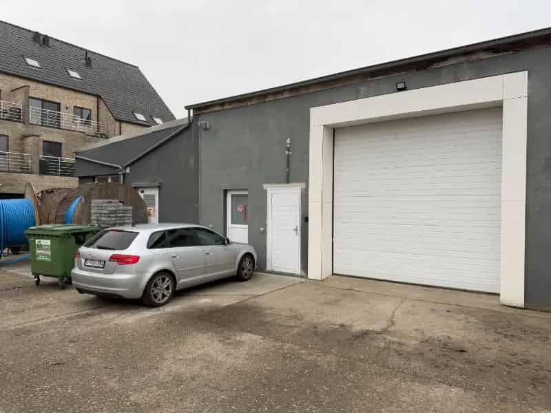 Magazijn te huur Zele 280m2 Instapklaar Opslag Atelier