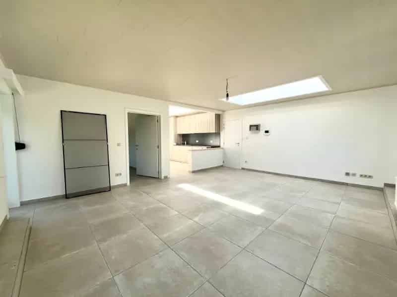 Gerenoveerd 1 Slaapkamer Appartement te Huur Wachtebeke