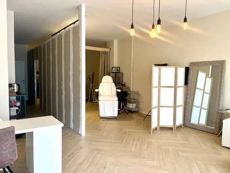 Topgelegen commerciële ruimte van 70 m² met directe huuropbrengst en hoge visibiliteit