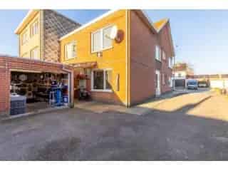 Garagebox te Koop Brugge 15m2 Vernieuwd Dak Centrale Ligging