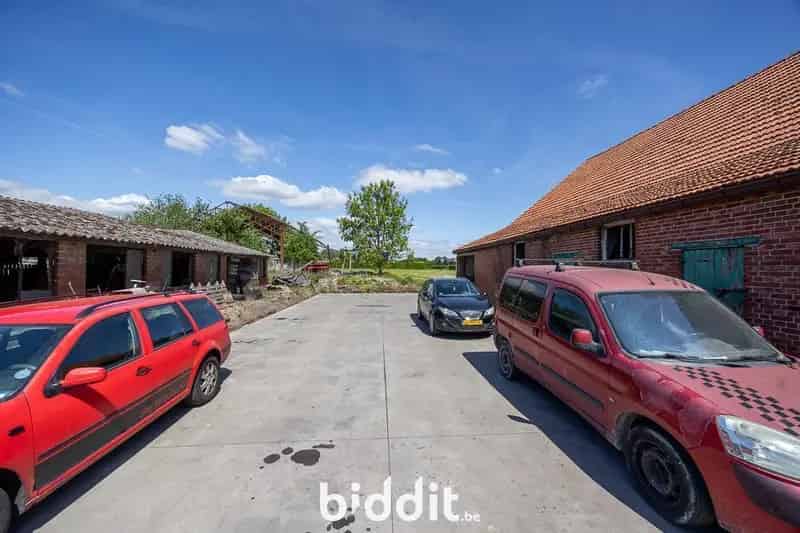 HOEVE met 4 slaapkamers en landelijk uitzicht