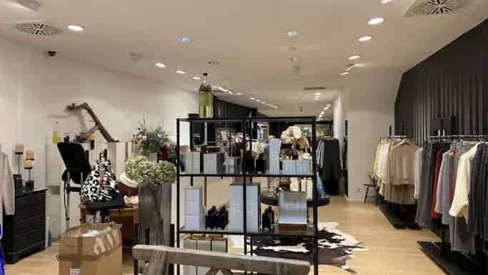Handelspand te huur Roeselare Ooststraat 270m2