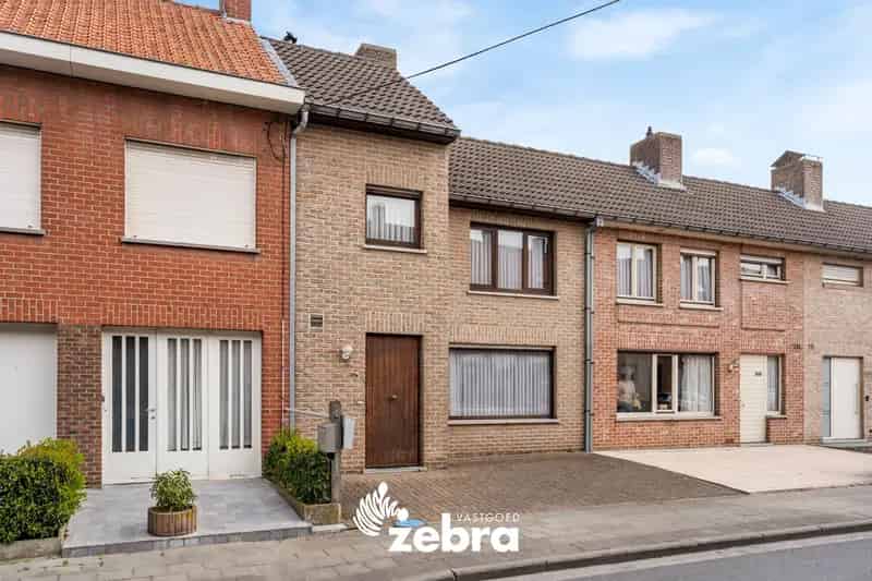 Huis te huur Rumbeke: 3 slaapkamers, garage en uitweg