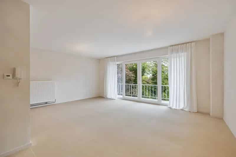 Gerenoveerd Appartement te Koop Hamme 2 slaapkamers Terras Garage