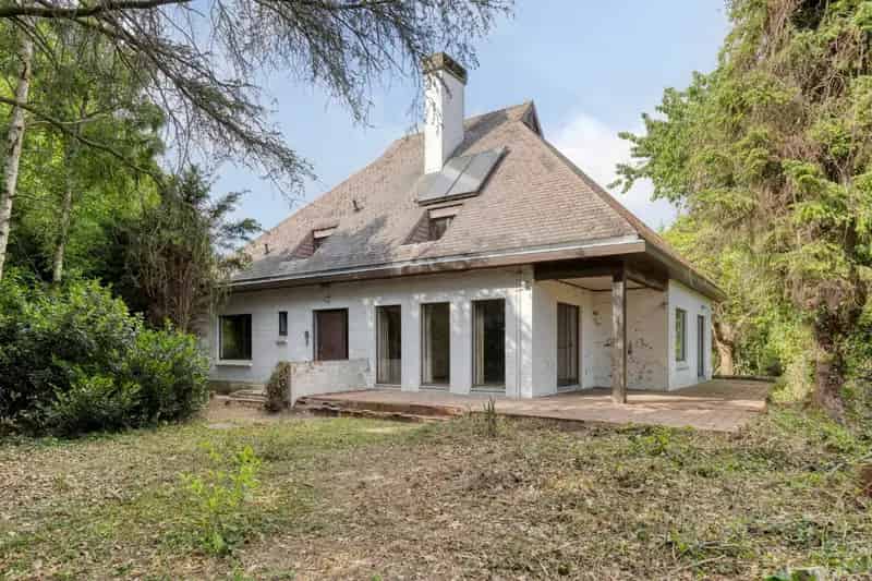 Huis te Koop Kessel Lo 5 Slaapkamers Praktijkruimte Dubbele Garage