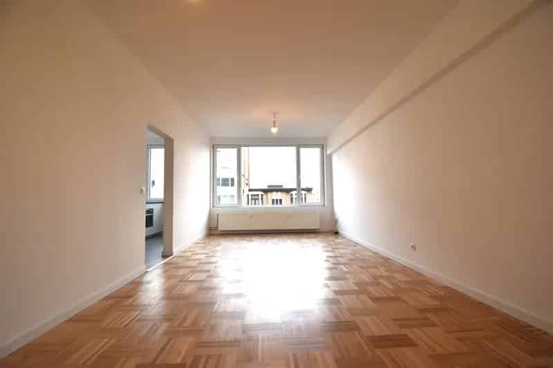 Gerenoveerd 2-slaapkamer appartement nabij Stadspark