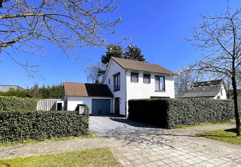 Huis te koop Brasschaat: Ruime gezinswoning met tuin