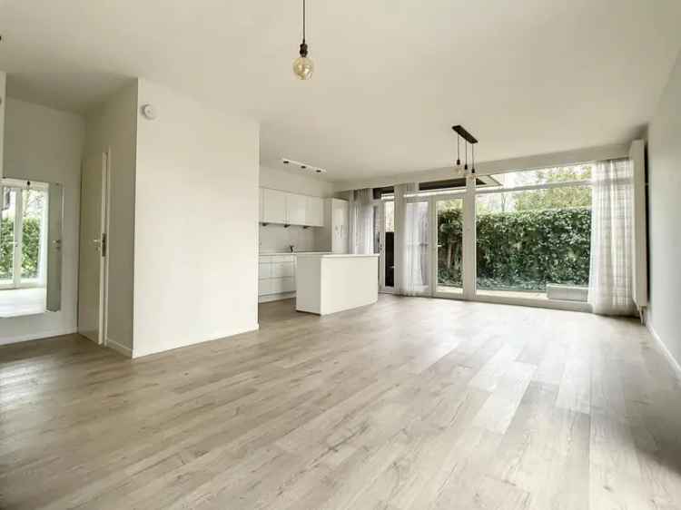 3 Slaapkamer Appartement Te Koop met Privé Tuin - Tram 39