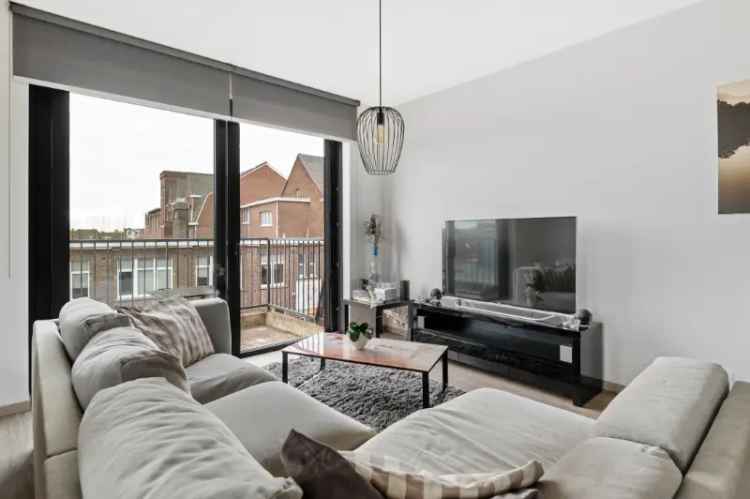 Te koop modern appartement met terras in Boom