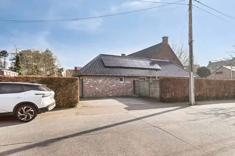 Ruime gezinswoning 4 slaapkamers Roeselare Beveren