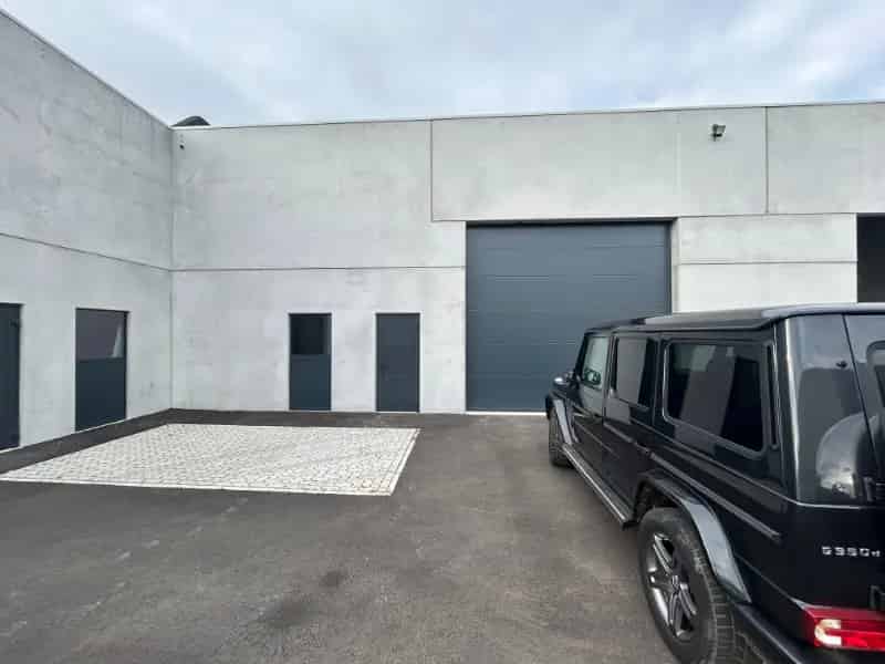 KMO-unit 287m² te huur Hamme Nabij Rijksweg en E17