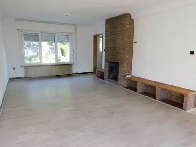 Huis te koop: Gezinswoning met tuin, garage en 3 slaapkamers