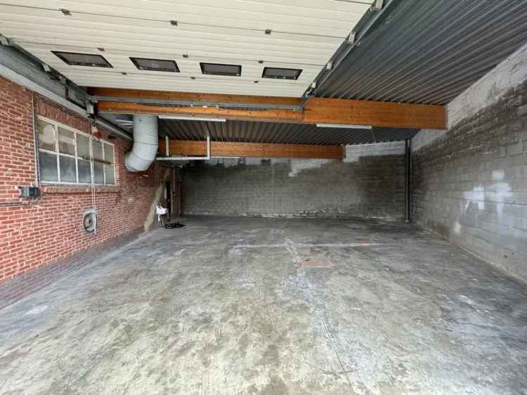 TE HUUR: OPSLAGPLAATS VAN CIRCA 150 M2 TE HASSELT (STEVOORT)