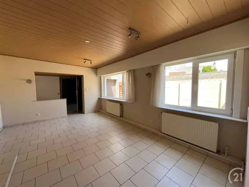 Huis te koop Denderhoutem: Ruime 5 slaapkamers, 2 garages