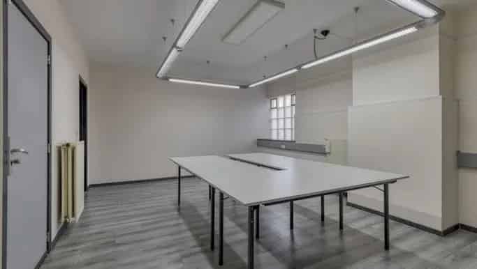 Kantoor te Koop 190m² Sint-Andries 6 Ruimtes Kelder