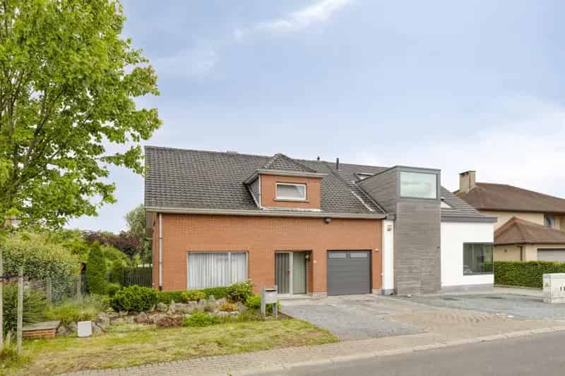 Huis te koop: Ruime gezinswoning met grote tuin