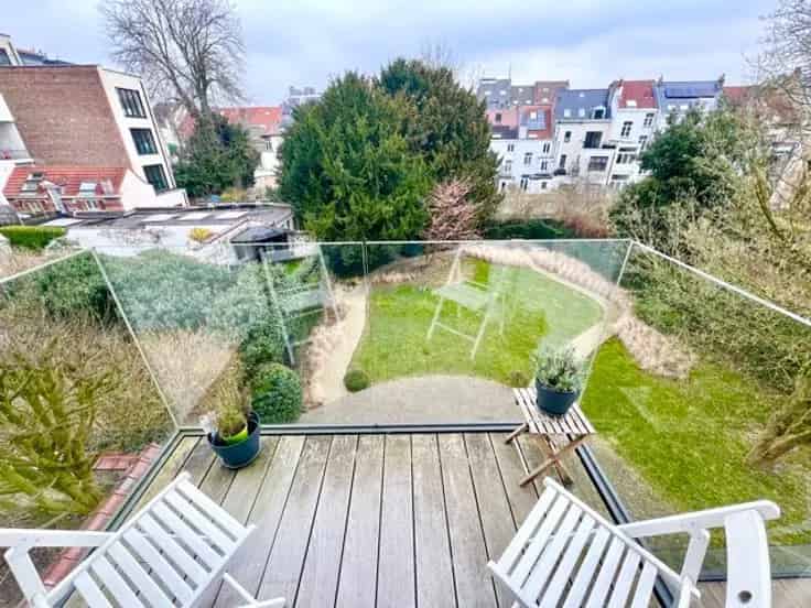 Appartement Te Koop Elsene 2 Slaapkamers Balkon Kelder Parking