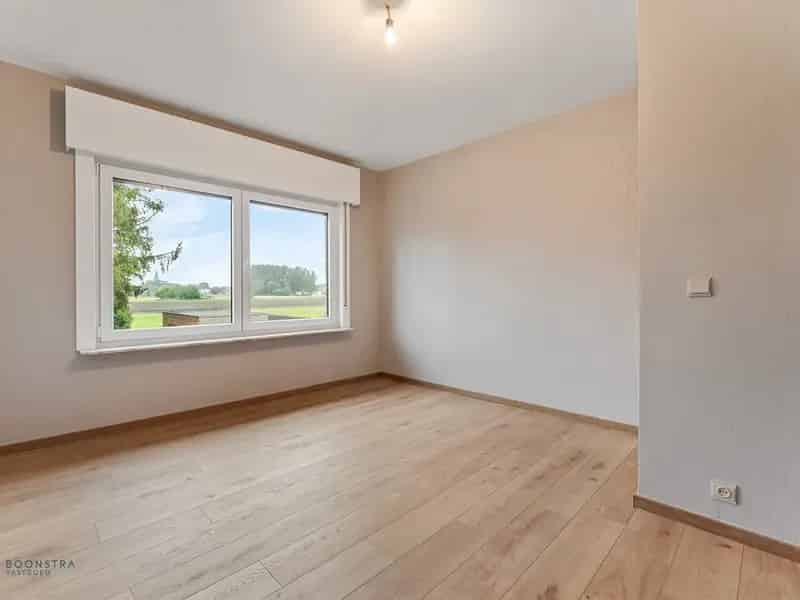 Ruime gezinswoning te huur in Putte 3 slaapkamers 199m²