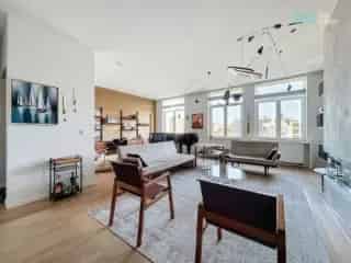 Duplex Appartement te Huur Etterbeek 198m2 Nabij Jubelpark