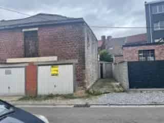 Garagebox te koop Jumet 25m2 extra verdieping