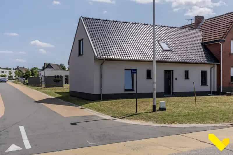 Gerenoveerde Woning Met Afwerkingsmogelijkheden