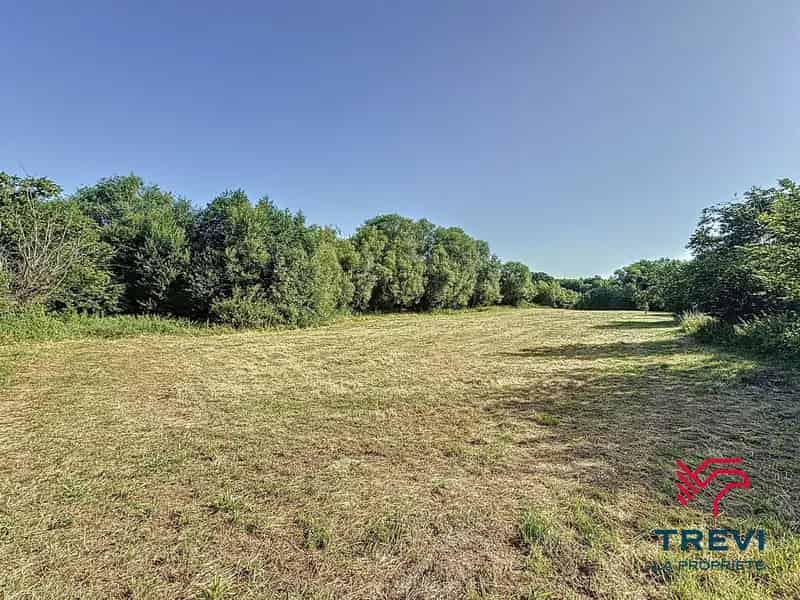 Bouwgrond te Chapelle-lez-Herlaimont 9361m²